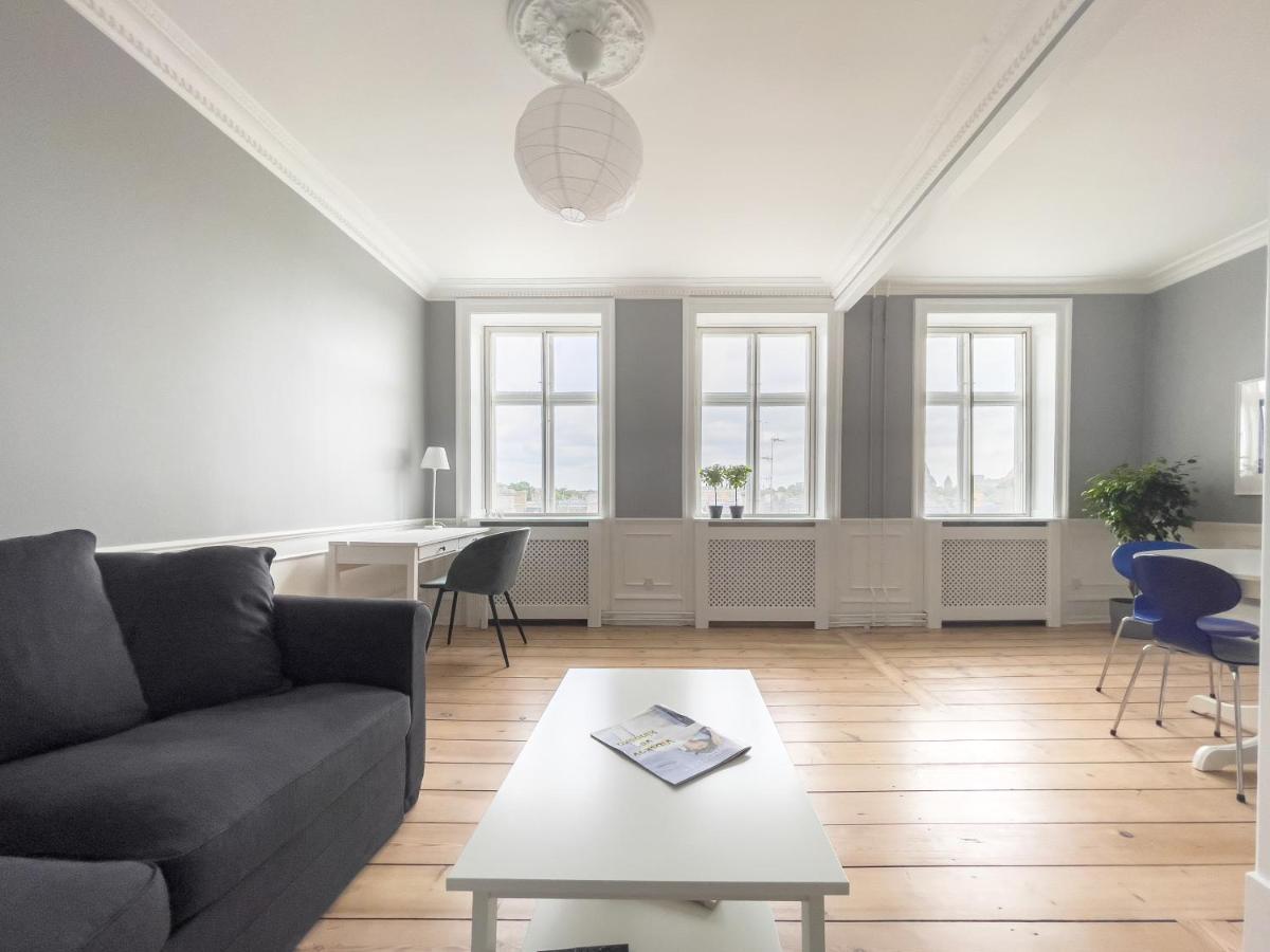 Stylish Classic Danish Design Apartment Копенгаген Экстерьер фото
